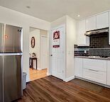 Spacious 3 bed 1 bath Main Floor