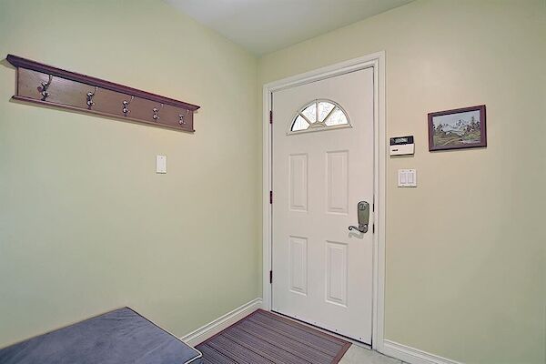 Calgary 5 bedrooms House for rent. Property photo: 603698-2