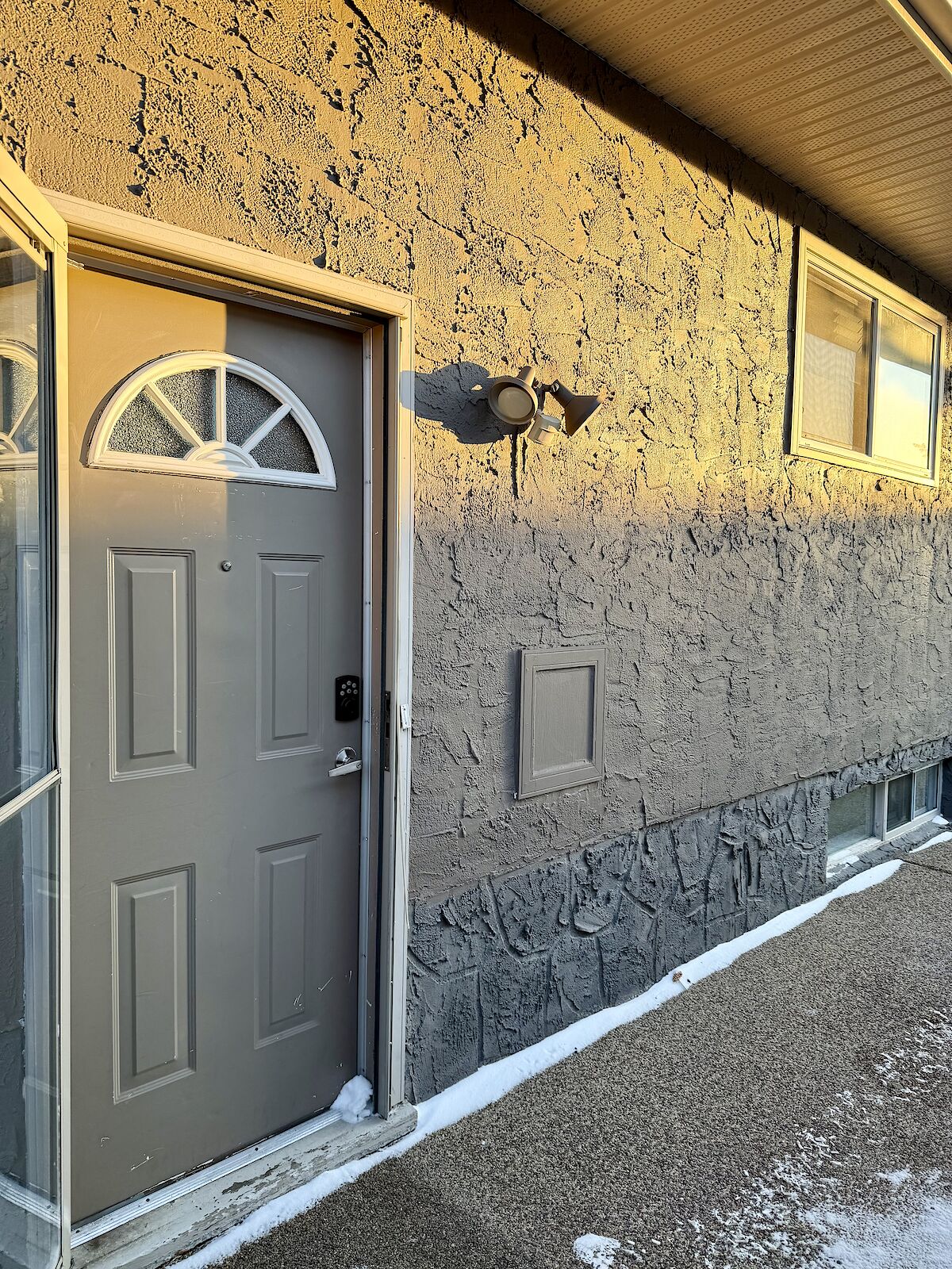 Calgary 1 bedroom Basement for rent. Property photo: 603737-1