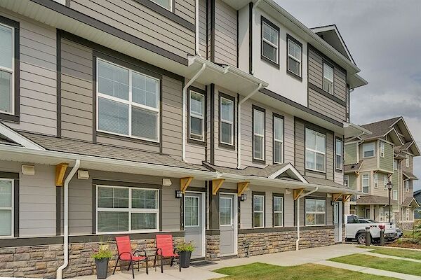 Calgary 2 bedrooms Townhouse for rent. Property photo: 604200-2