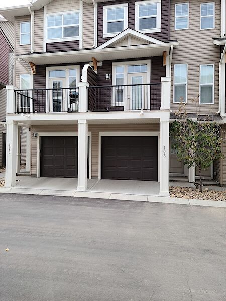 Calgary 2 bedrooms Townhouse for rent. Property photo: 604200-3