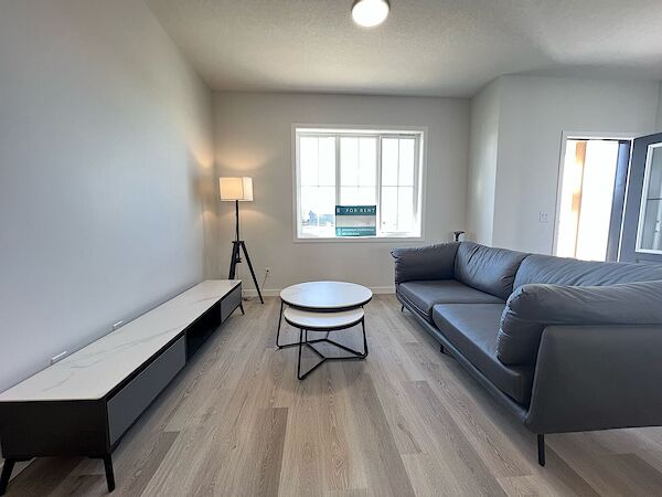 Calgary 3 + Den bedrooms Townhouse for rent. Property photo: 604581-2