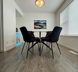 2 bdrm, 2.5 bth townhouse available Sept 1
