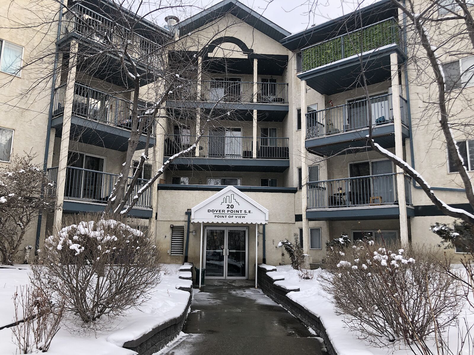 Calgary 2 bedrooms Condo Unit for rent. Property photo: 605393-1