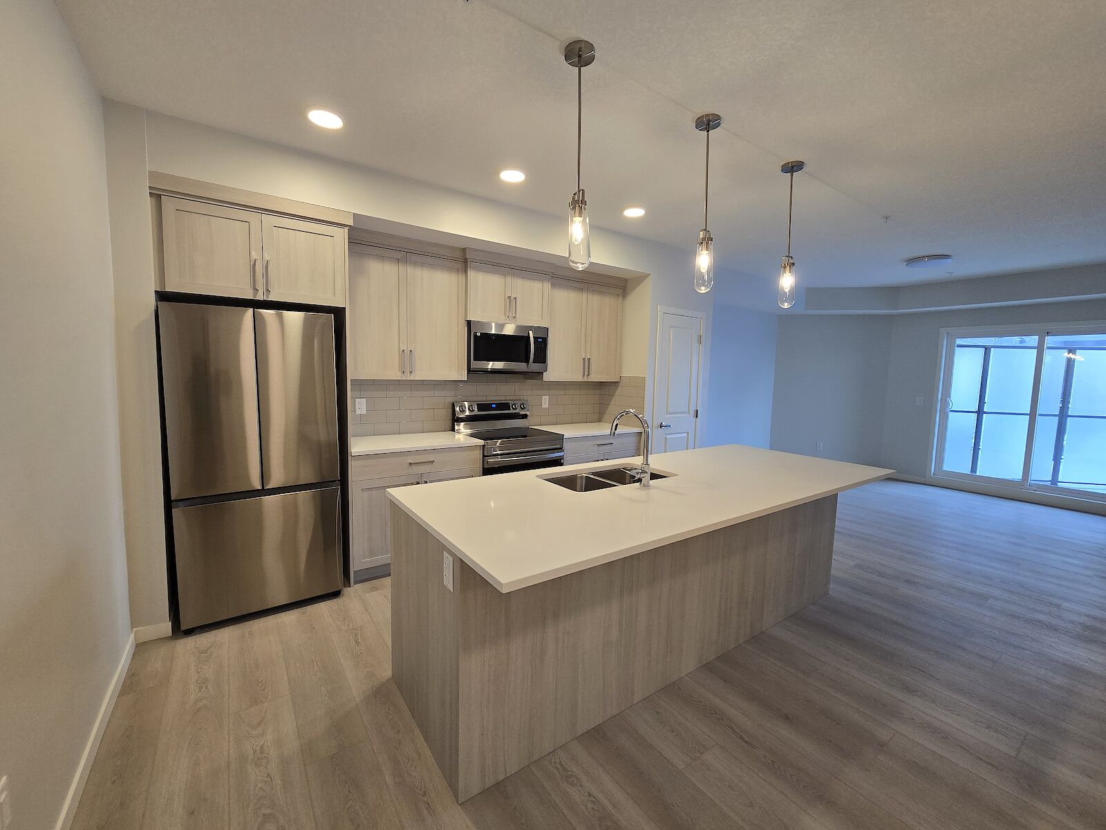 Calgary 1 bedroom Condo Unit for rent. Property photo: 606247-1