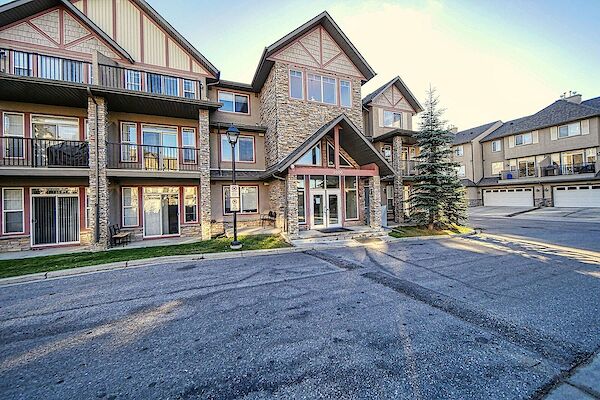 Calgary 1 + Den bedrooms Condo Unit for rent. Property photo: 606463-2