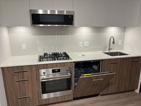 Calgary 1 bedroom Condo Unit for rent. Property photo: 606518-3