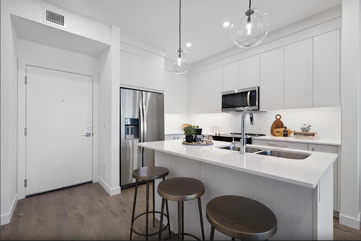 Calgary 2 + Den bedrooms Condo Unit for rent. Property photo: 606646-1