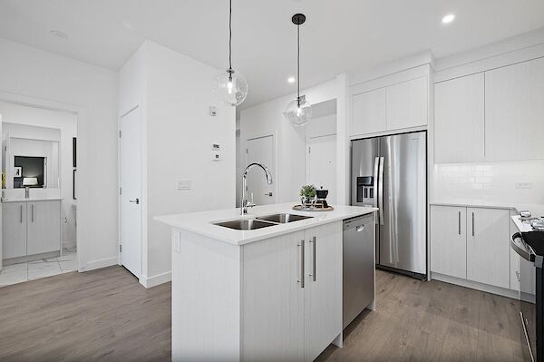 Calgary 2 + Den bedrooms Condo Unit for rent. Property photo: 606646-3
