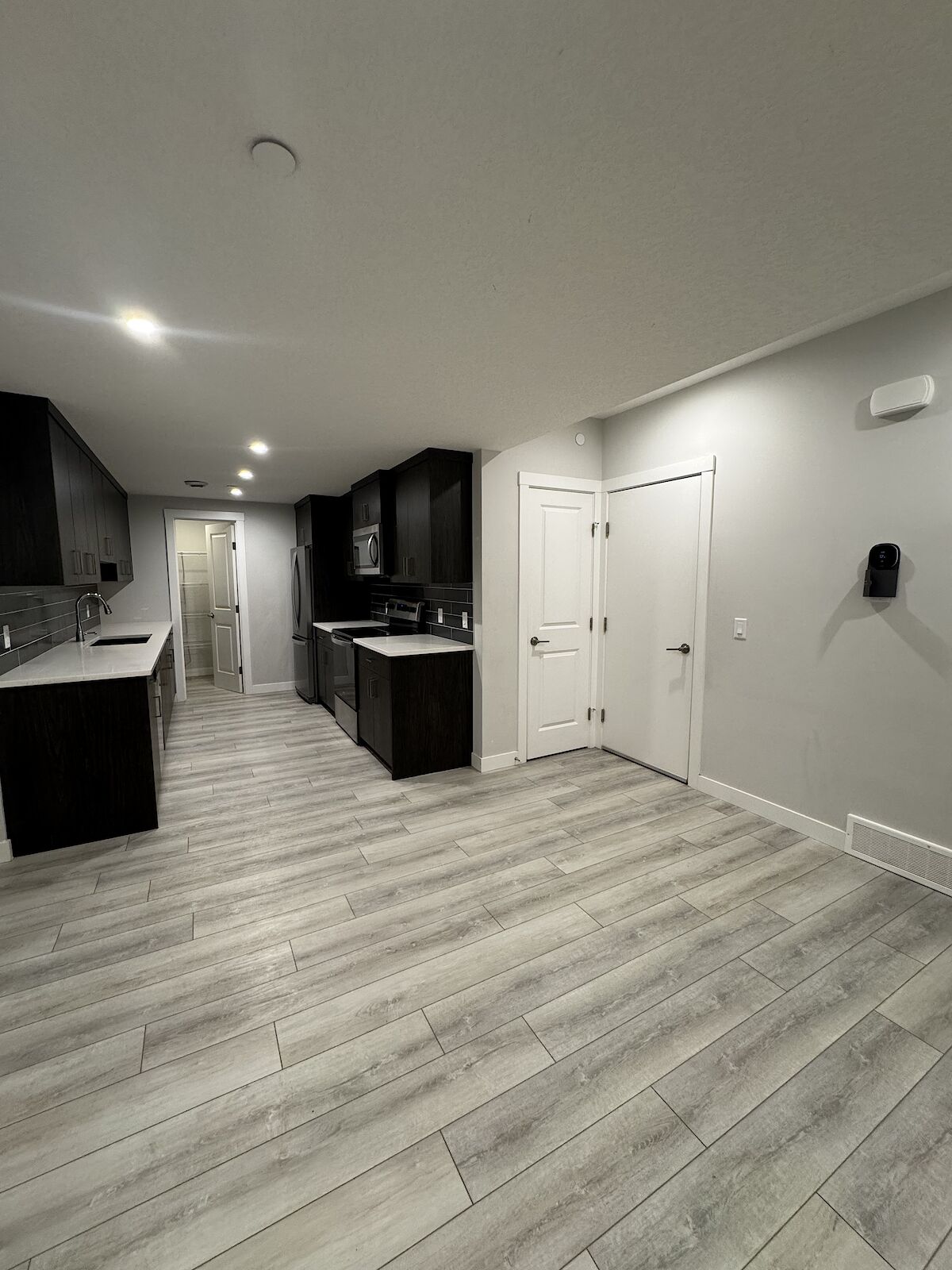 Calgary 1 bedroom Basement for rent. Property photo: 606655-1