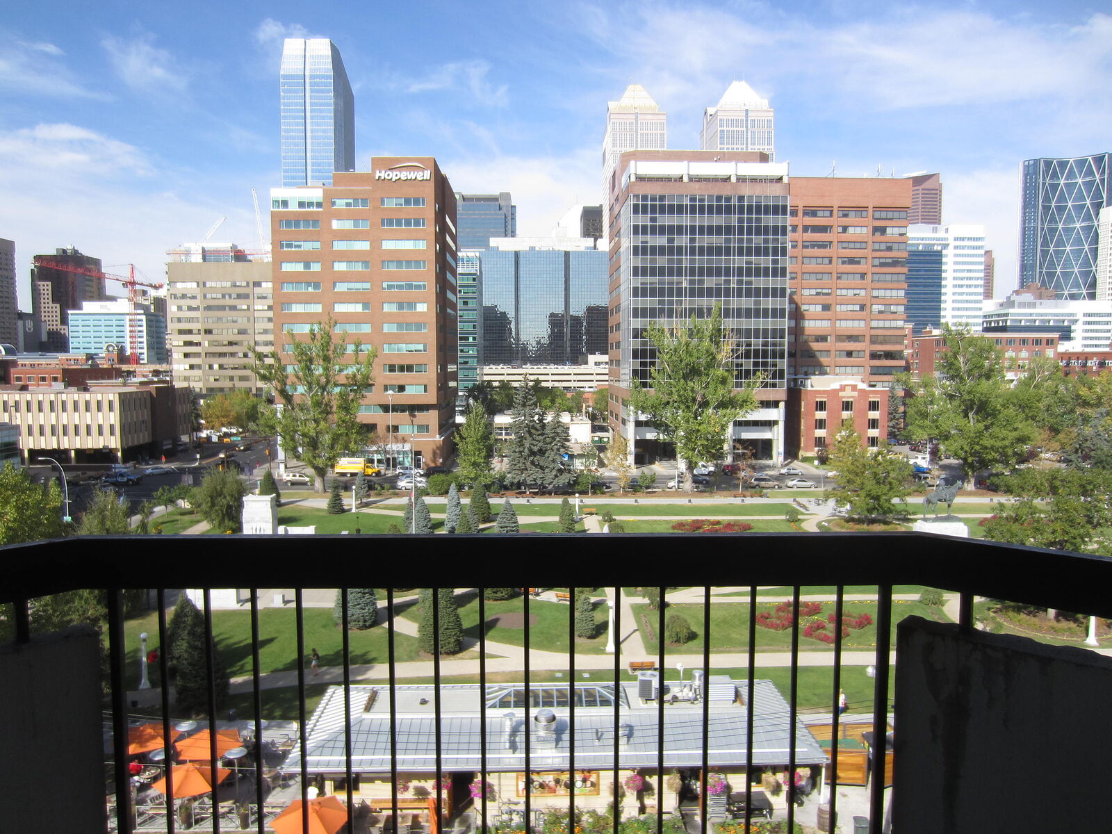 Calgary 1 bedroom Condo Unit for rent. Property photo: 6069-1