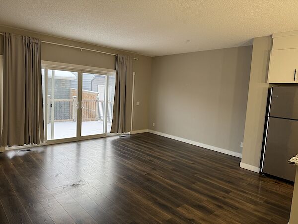 Calgary 3 bedrooms Main Floor for rent. Property photo: 607038-3