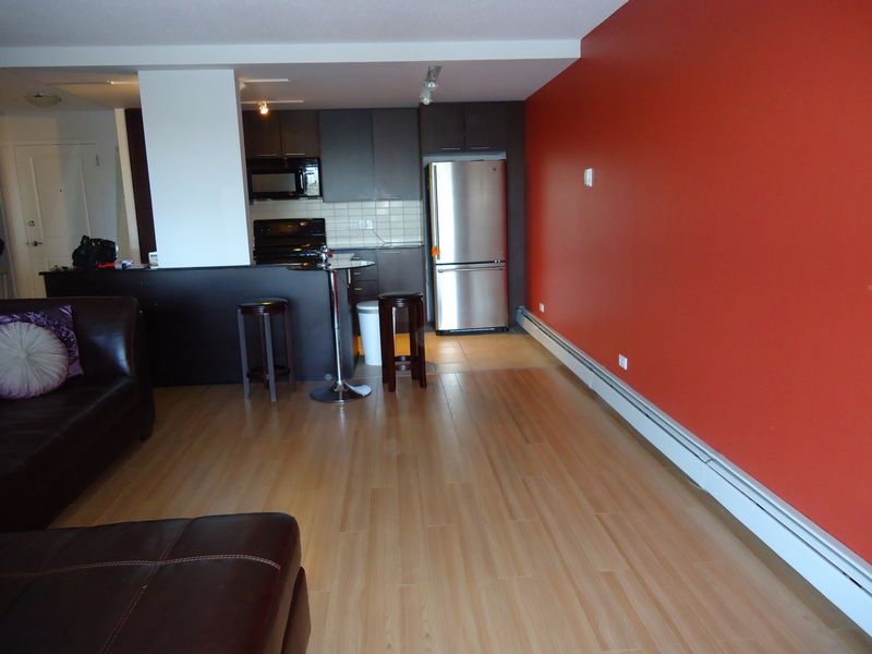 Calgary 1 bedroom Condo Unit for rent. Property photo: 60760-1