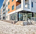 Beautiful 2 Bedroom Condo on 17 Ave SW (PC3509)