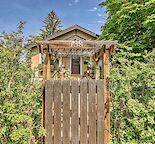 1 Bedroom in basement near downtown & SAIT