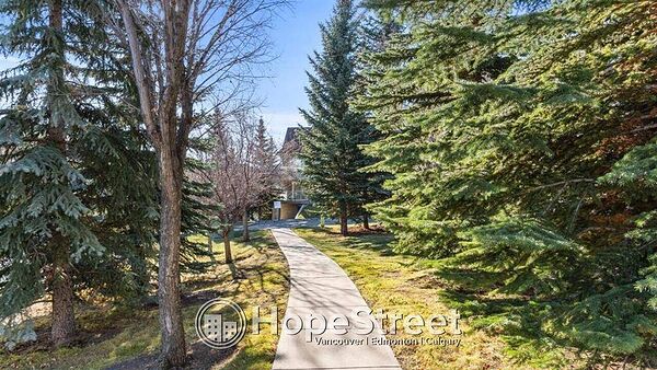 Calgary 2 bedrooms Condo Unit for rent. Property photo: 608381-2
