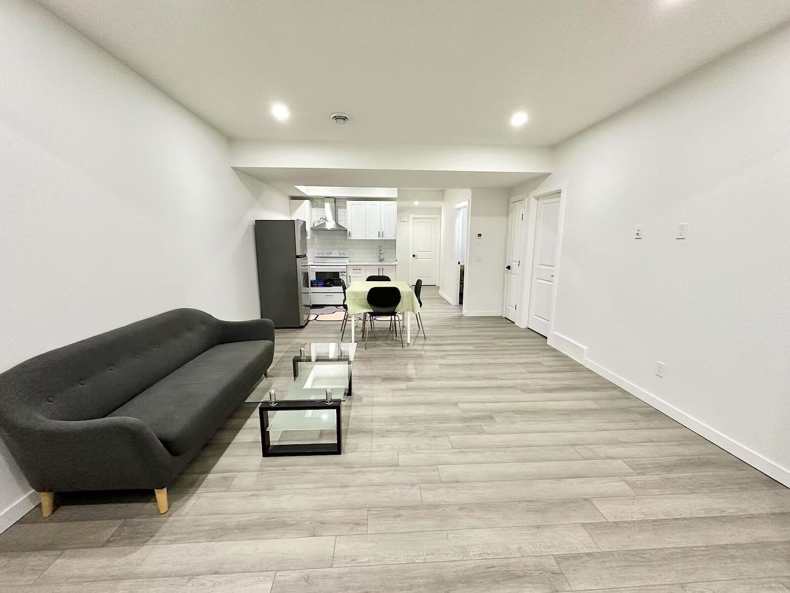 Calgary 2 bedrooms Basement for rent. Property photo: 608576-1