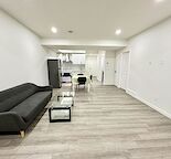 2 bedroom walkout, 2024 new house，Long-term only（1-year or longer）