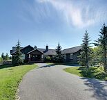 Acreage with Executive home within City of Calgary !!!