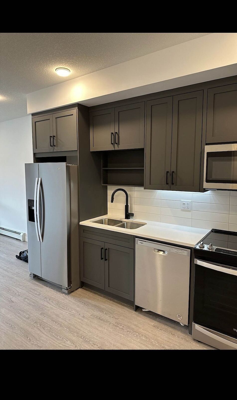 Calgary 1 bedroom Condo Unit for rent. Property photo: 609447-1