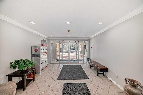Calgary 2 bedrooms Condo Unit for rent. Property photo: 609858-3