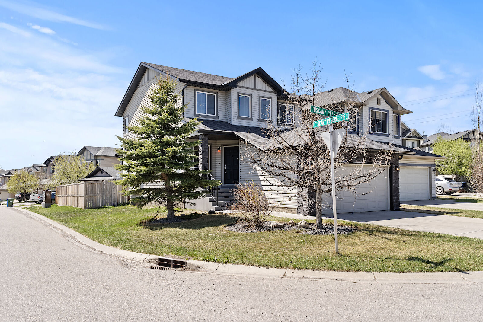 Calgary 3 + Den bedrooms House for rent. Property photo: 609954-1