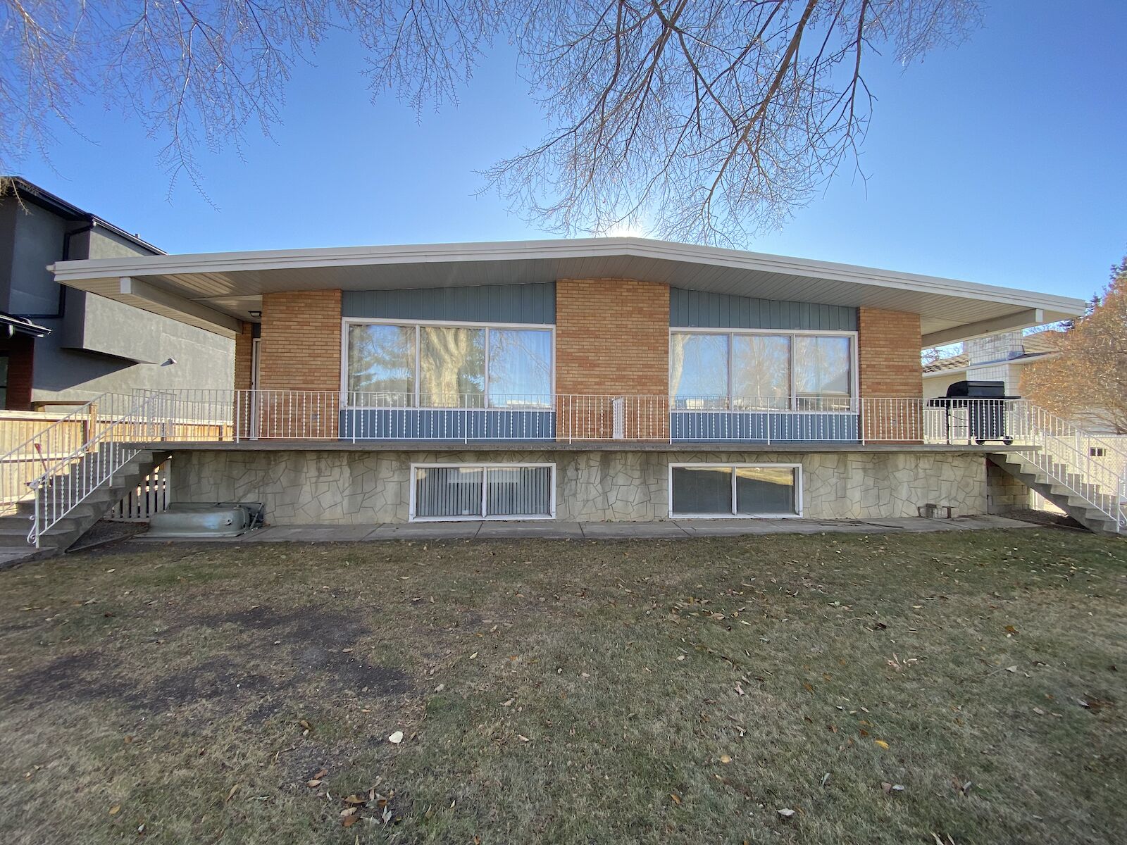 Calgary 3 bedrooms Duplex for rent. Property photo: 61064-1