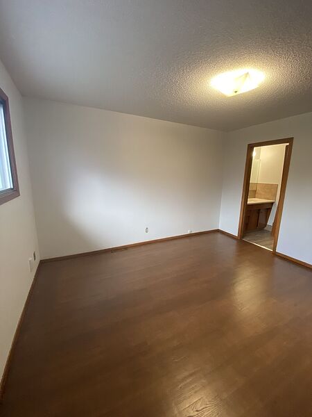 Calgary 3 bedrooms Duplex for rent. Property photo: 61064-3