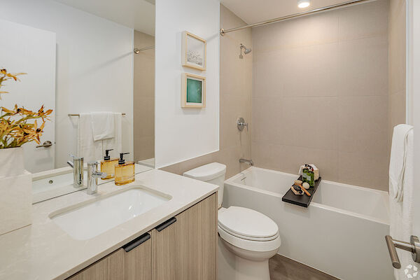 Coquitlam 1 bedrooms Apartment for rent. Property photo: 614522-3