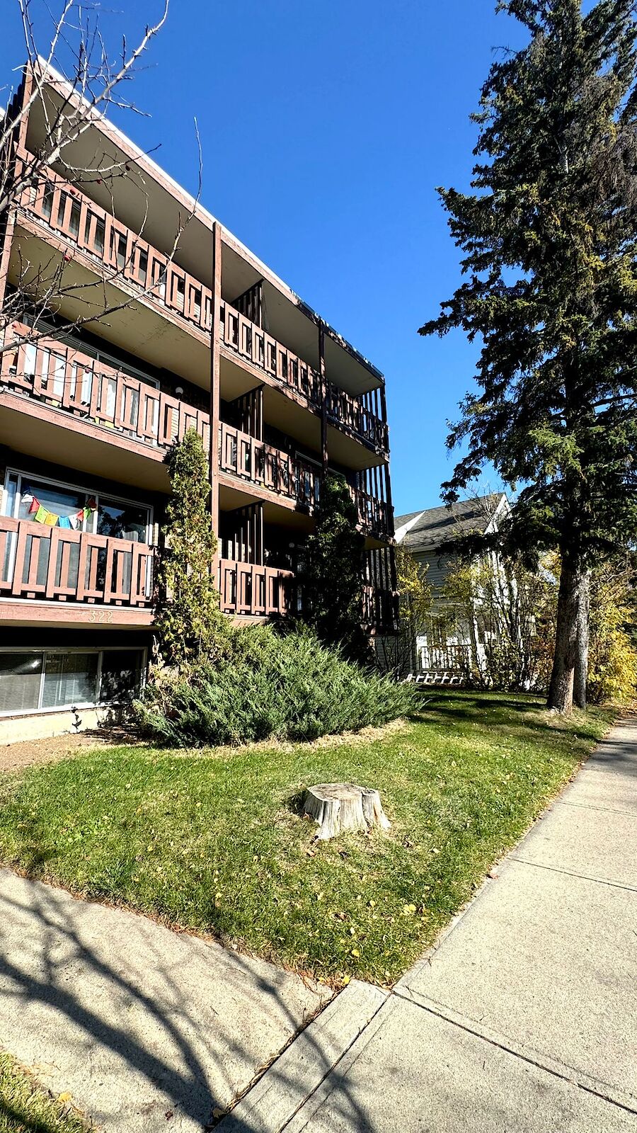 Calgary 1 bedroom Condo Unit for rent. Property photo: 615111-1