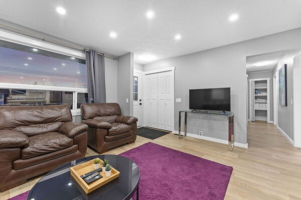 Calgary 3 bedrooms Main Floor for rent. Property photo: 615777-2