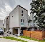 STUNNING MAIN LEVEL 2 BED/1BATH CONDO SECONDS AWAY FROM FISH CREEK PARK