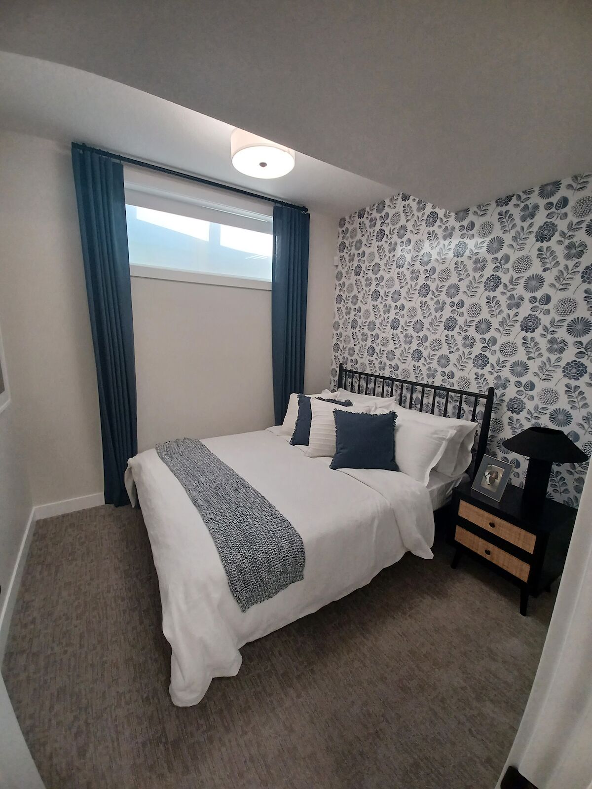 Calgary 2 bedrooms Basement for rent. Property photo: 617965-1