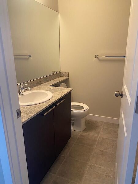 Calgary 2 + Den bedrooms Townhouse for rent. Property photo: 619048-2