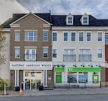 Stylish 1 Bedroom + Den FURNISHED Condo in Marda Loop - Recently Renovated!