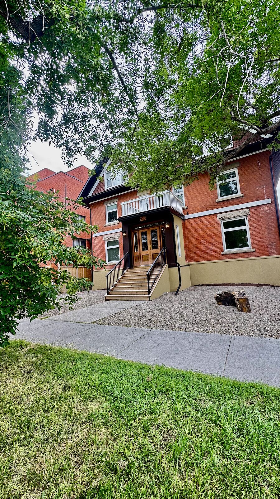 Calgary 2 bedrooms Condo Unit for rent. Property photo: 620624-1