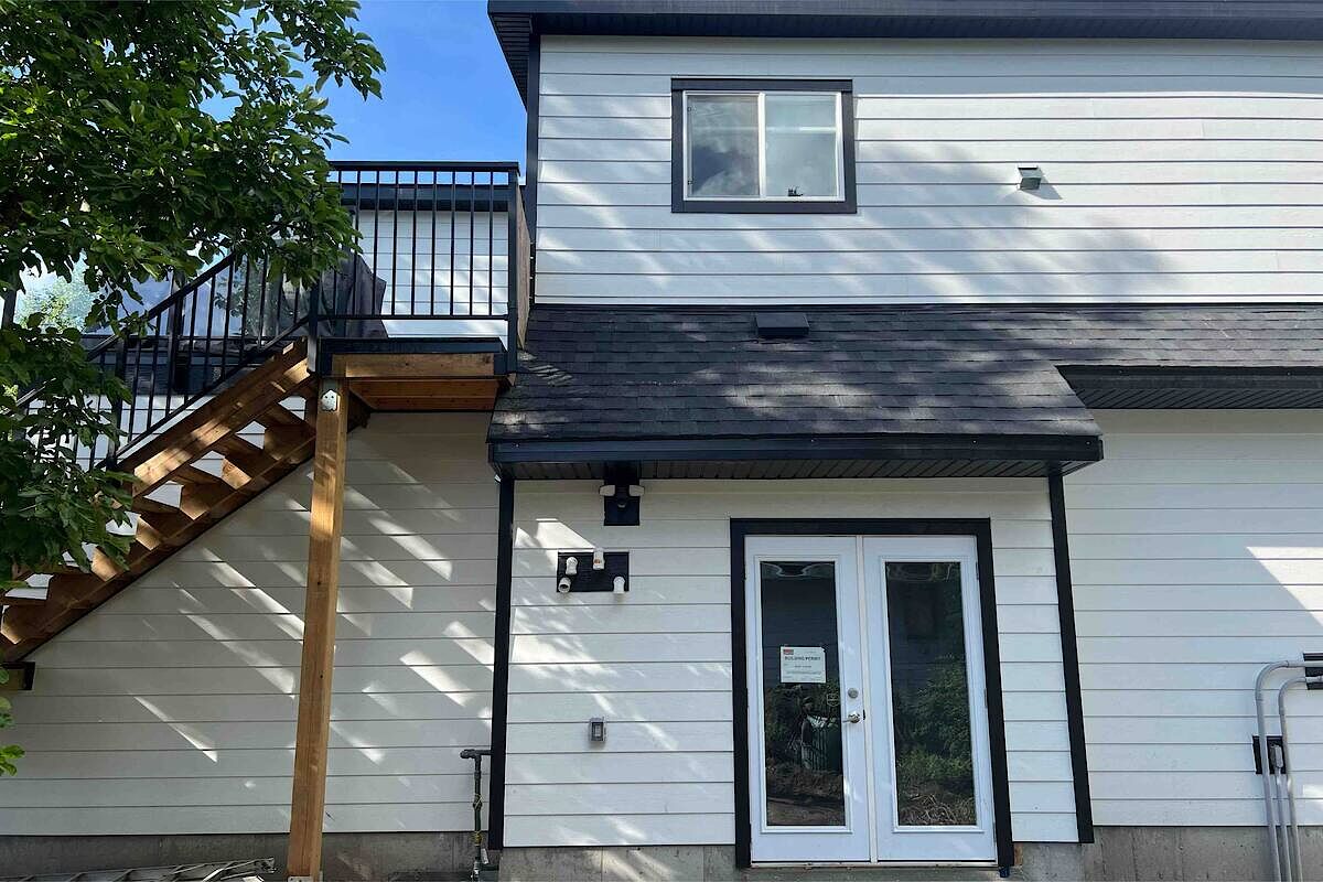 Calgary 2 bedrooms House for rent. Property photo: 622167-1