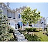 Spacious 3-Bedroom Townhouse in McKenzie Towne
