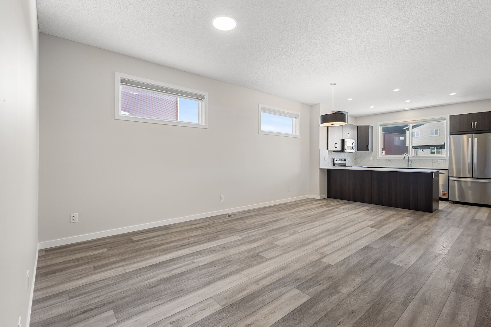 Calgary 4 bedrooms House for rent. Property photo: 622848-1