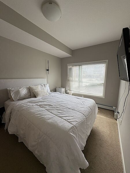 Calgary 2 bedrooms Condo Unit for rent. Property photo: 624308-2