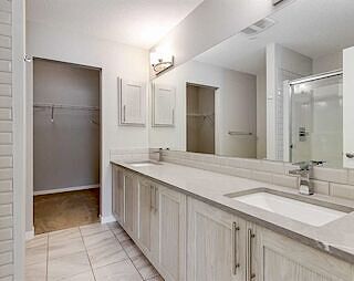 Calgary 2 bedrooms Condo Unit for rent. Property photo: 624308-3