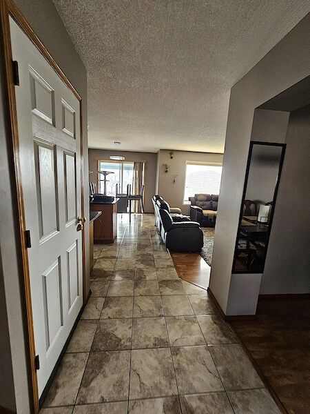 Calgary 4 bedrooms House for rent. Property photo: 624746-3