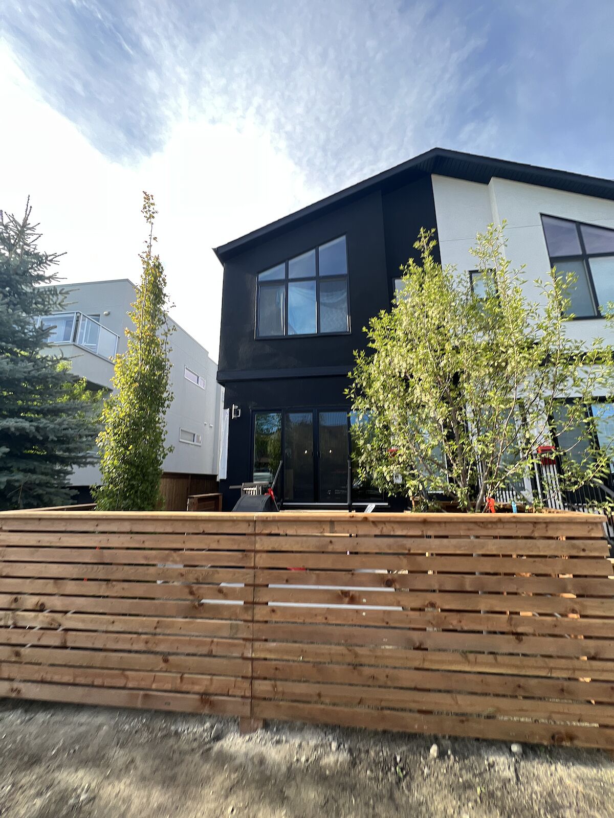 Calgary 3 bedrooms Townhouse for rent. Property photo: 624888-1
