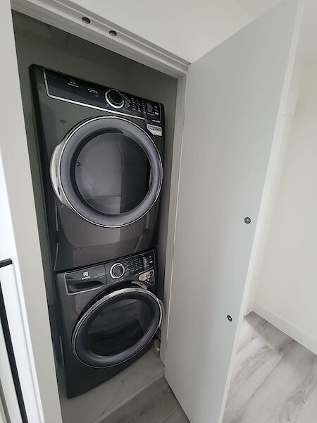 Calgary 3 bedrooms Townhouse for rent. Property photo: 624888-2