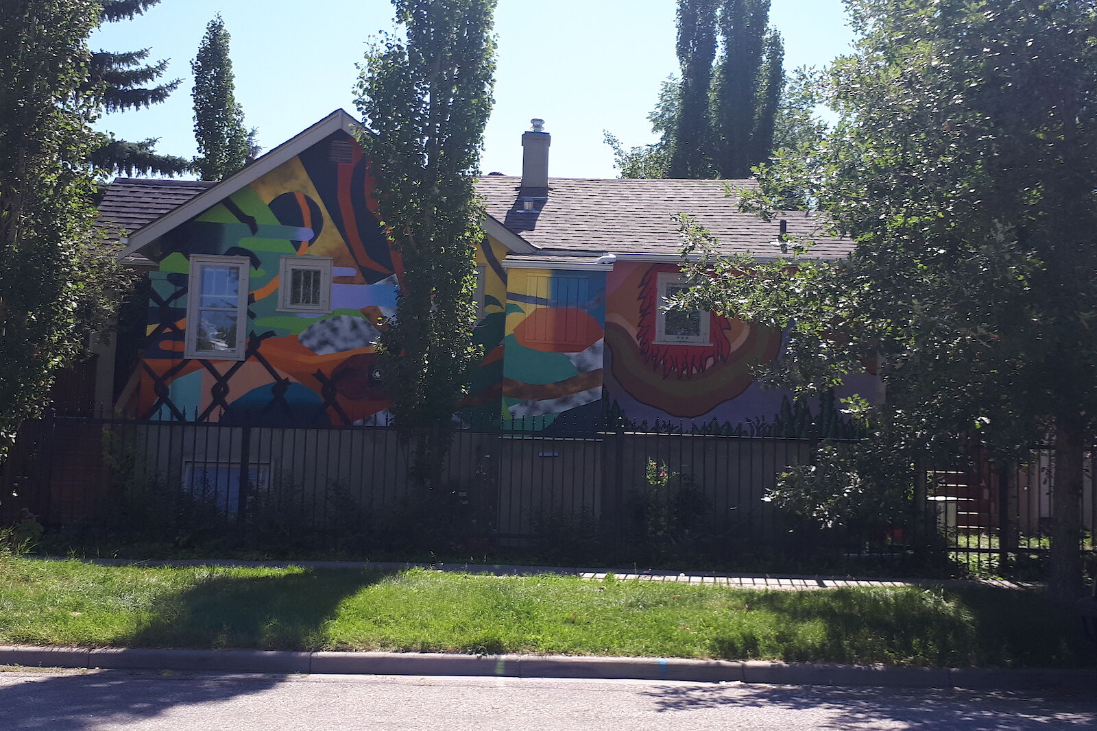Calgary 3 bedrooms Room For Rent for rent. Property photo: 625577-1