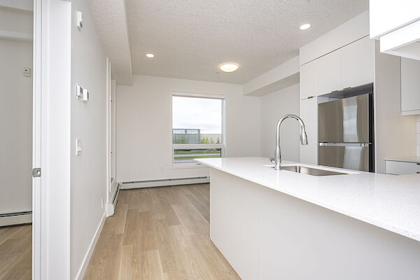Calgary 2 bedrooms Condo Unit for rent. Property photo: 625580-2