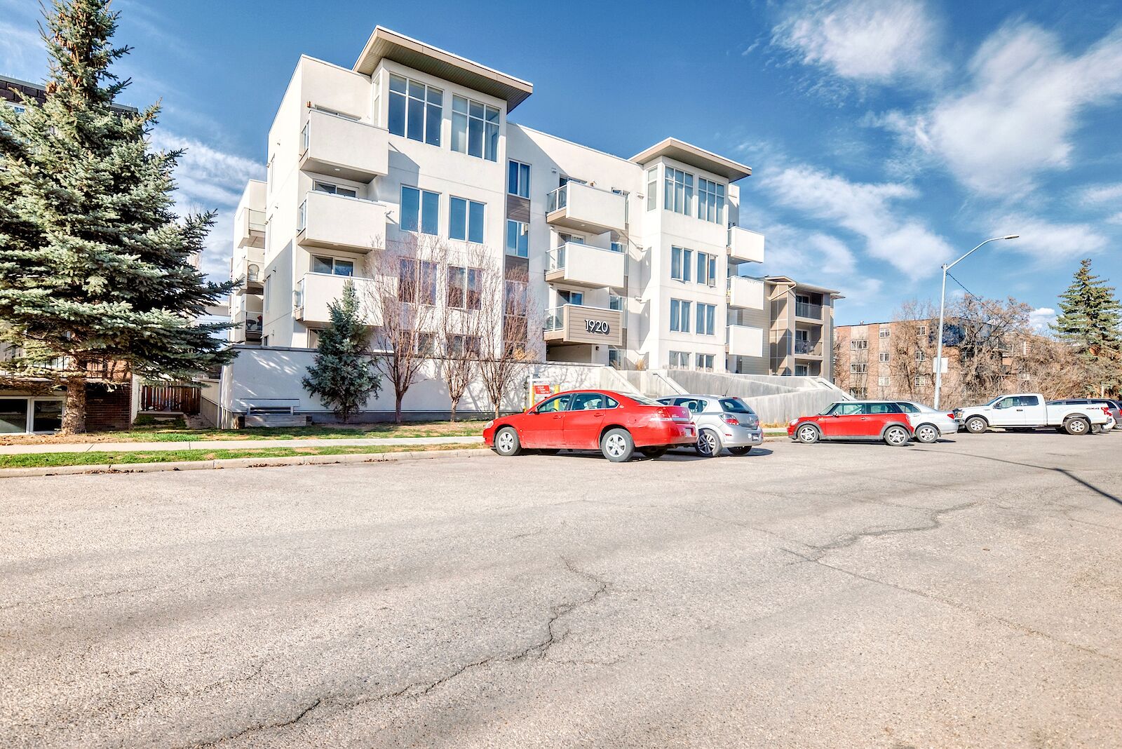 Calgary 1 + Den bedrooms Condo Unit for rent. Property photo: 625872-1