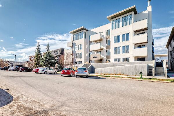 Calgary 1 + Den bedrooms Condo Unit for rent. Property photo: 625872-3