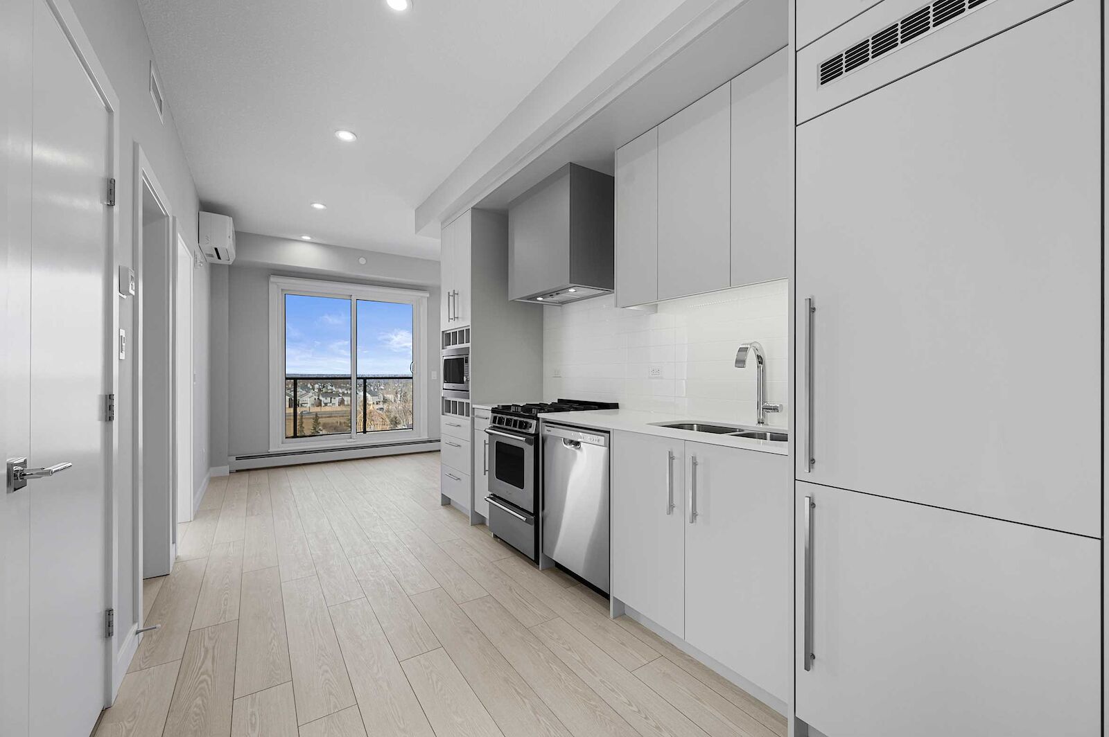 Calgary 2 bedrooms Condo Unit for rent. Property photo: 626021-1