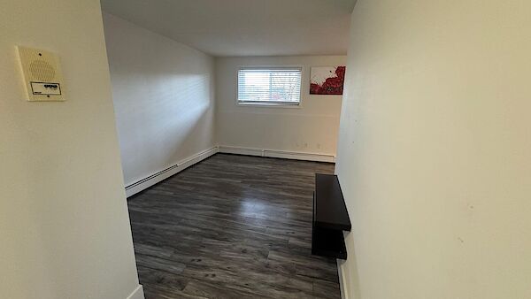 Calgary 2 + Den bedrooms Condo Unit for rent. Property photo: 626451-2